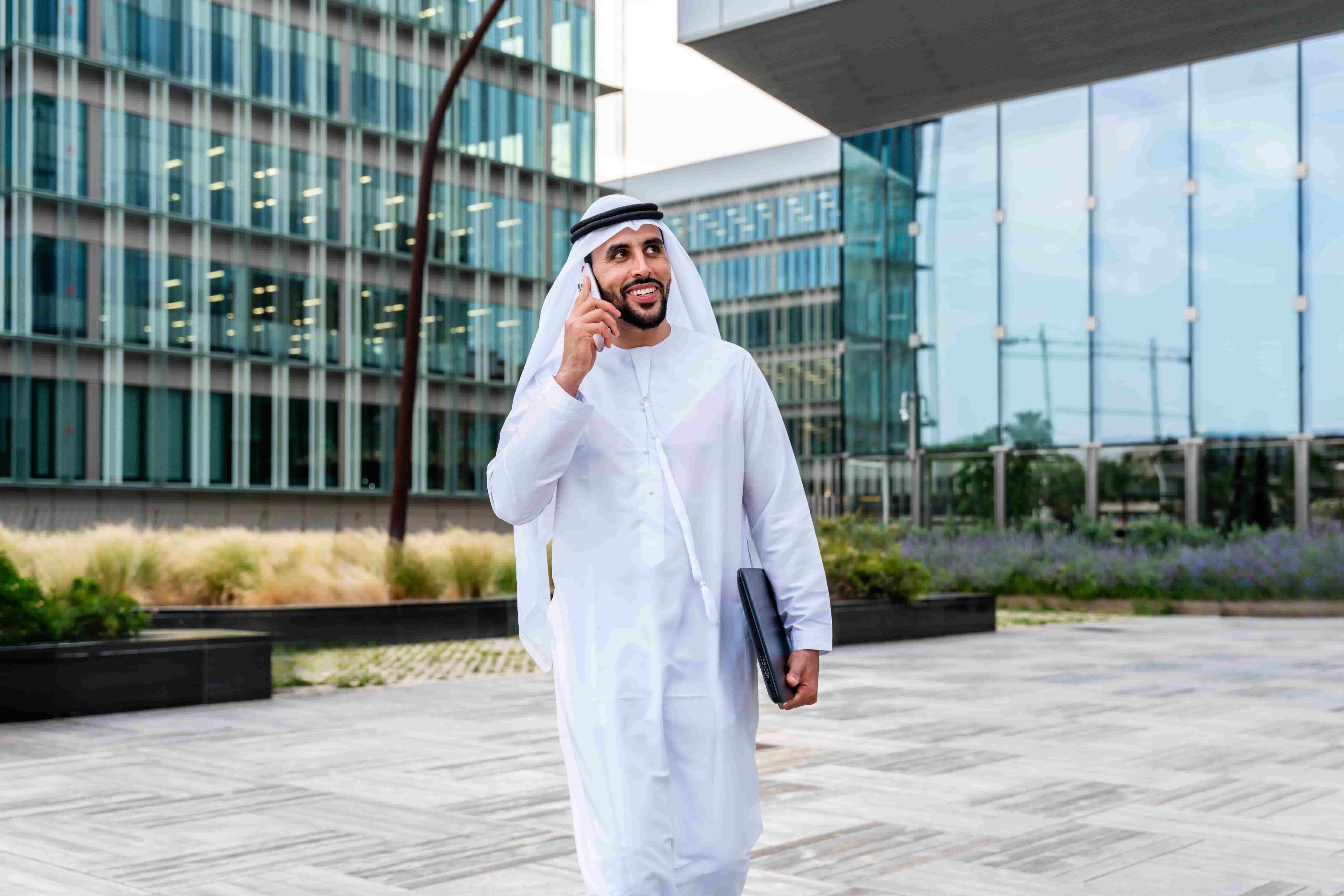 صورة العاملة